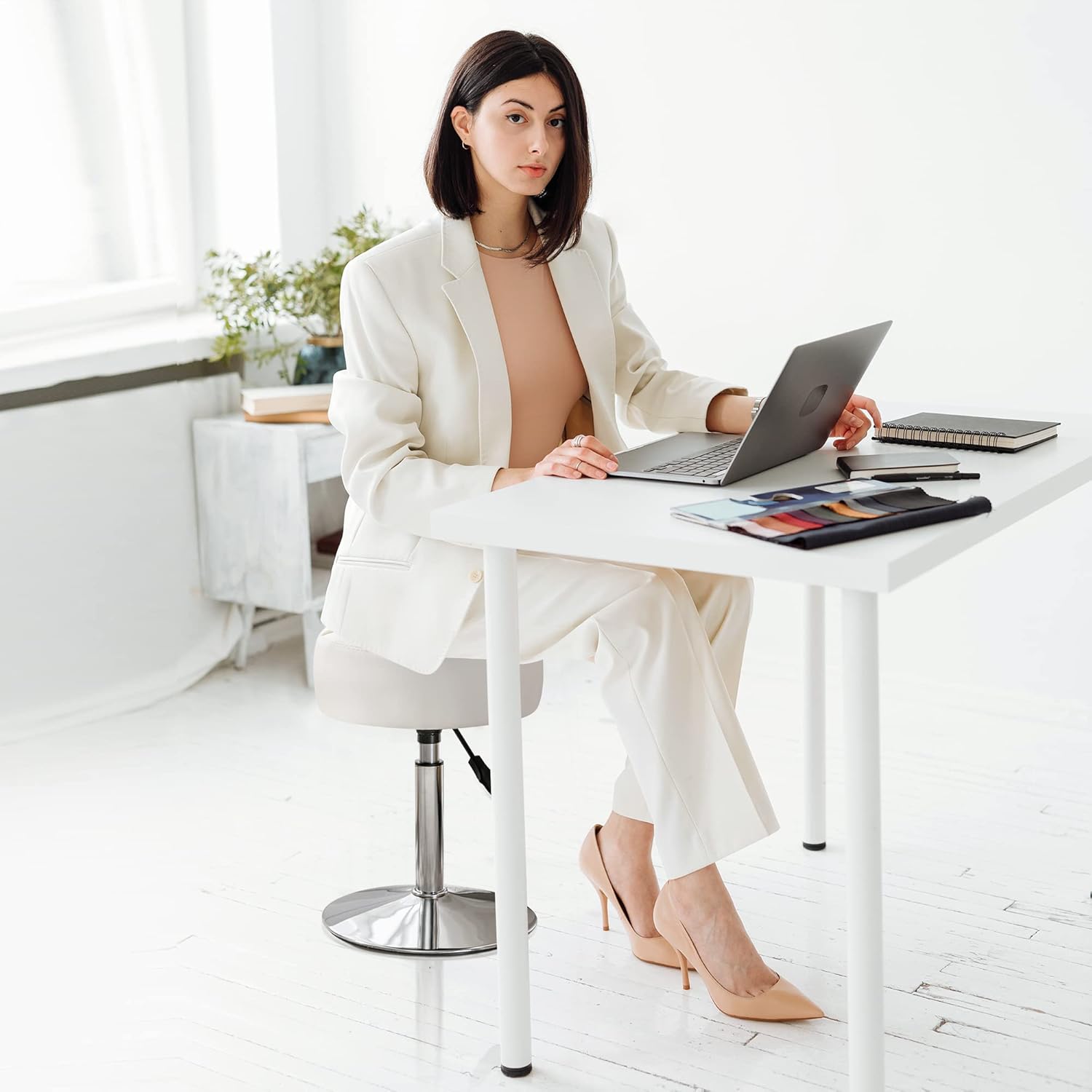 Adjustable Vanity Stool, 360 Swivel Chair for Makeup Room, White Faux Leather Stool for Bathroom & Living Room